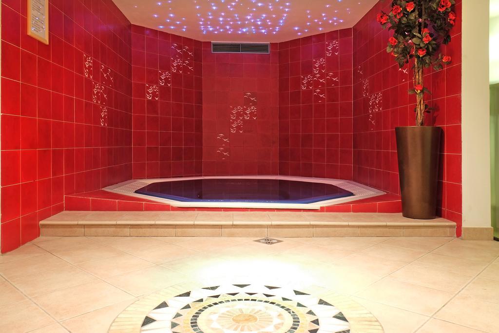 Hotel Dolomites Inn กานาเซย์ ภายนอก รูปภาพ
