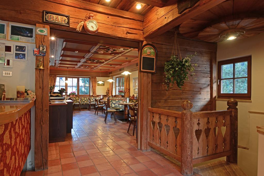 Hotel Dolomites Inn กานาเซย์ ภายนอก รูปภาพ
