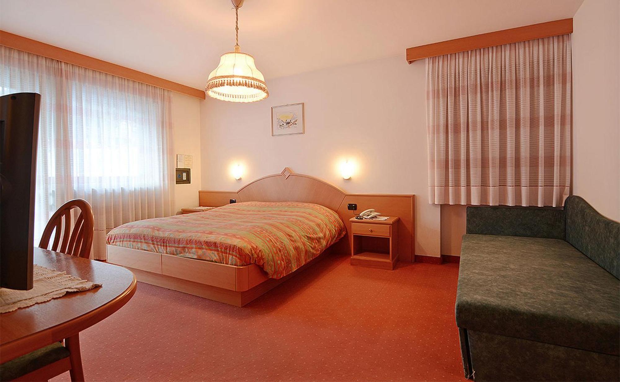 Hotel Dolomites Inn กานาเซย์ ภายนอก รูปภาพ