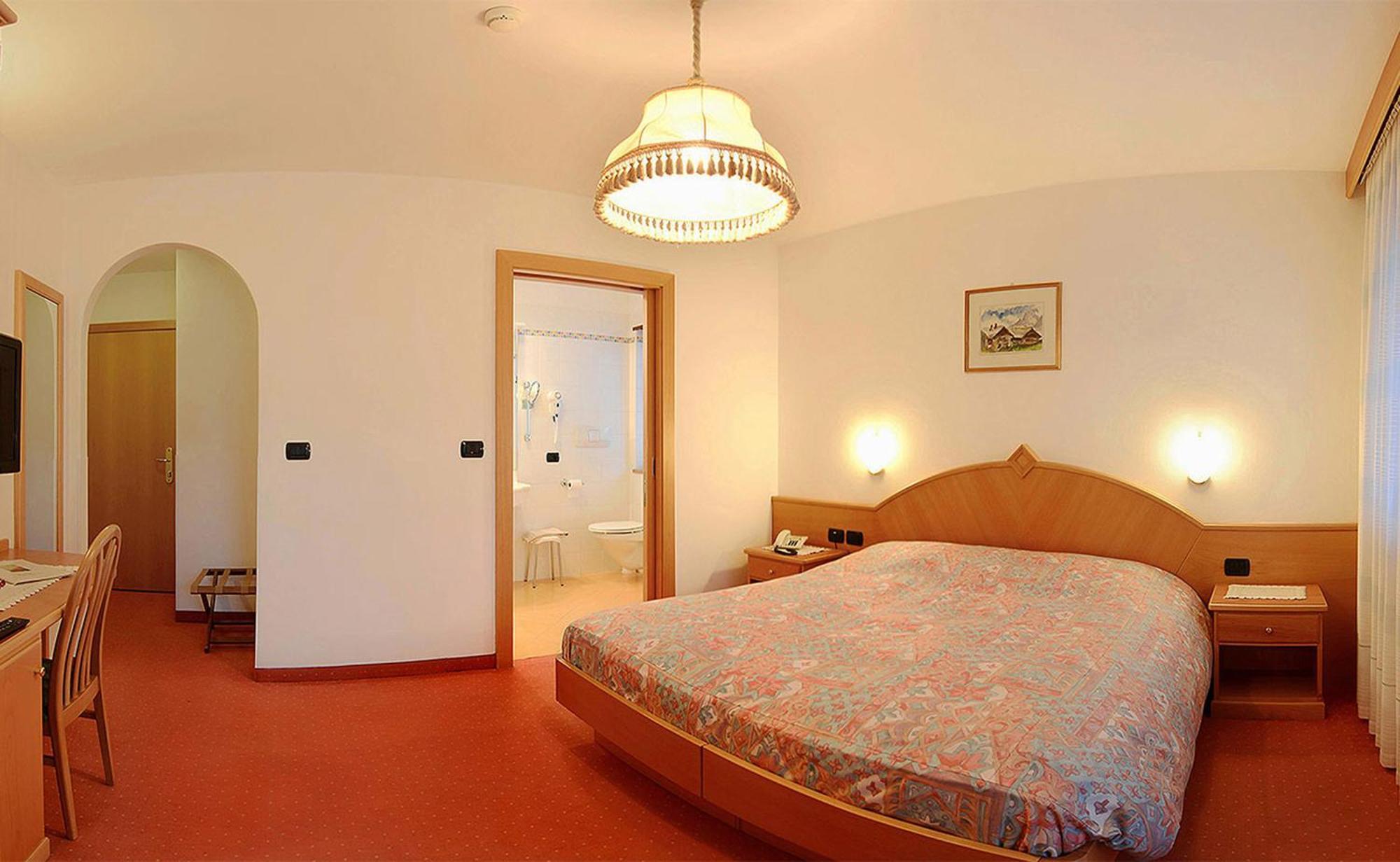 Hotel Dolomites Inn กานาเซย์ ห้อง รูปภาพ