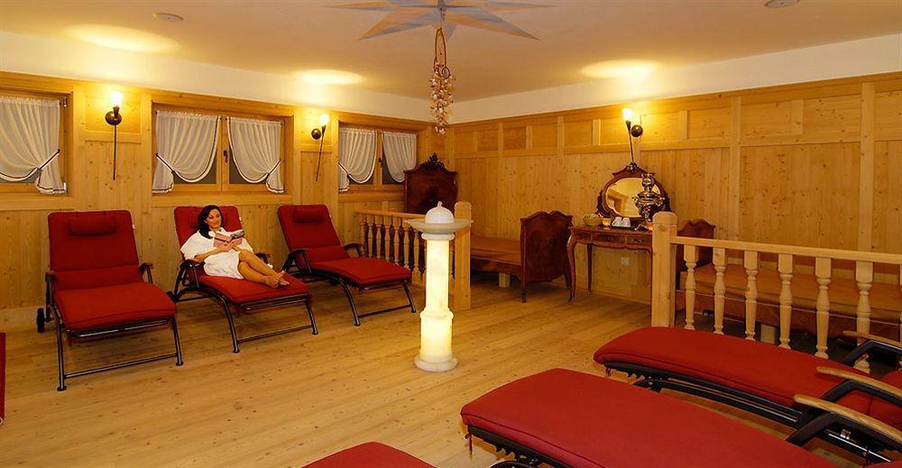 Hotel Dolomites Inn กานาเซย์ ภายนอก รูปภาพ
