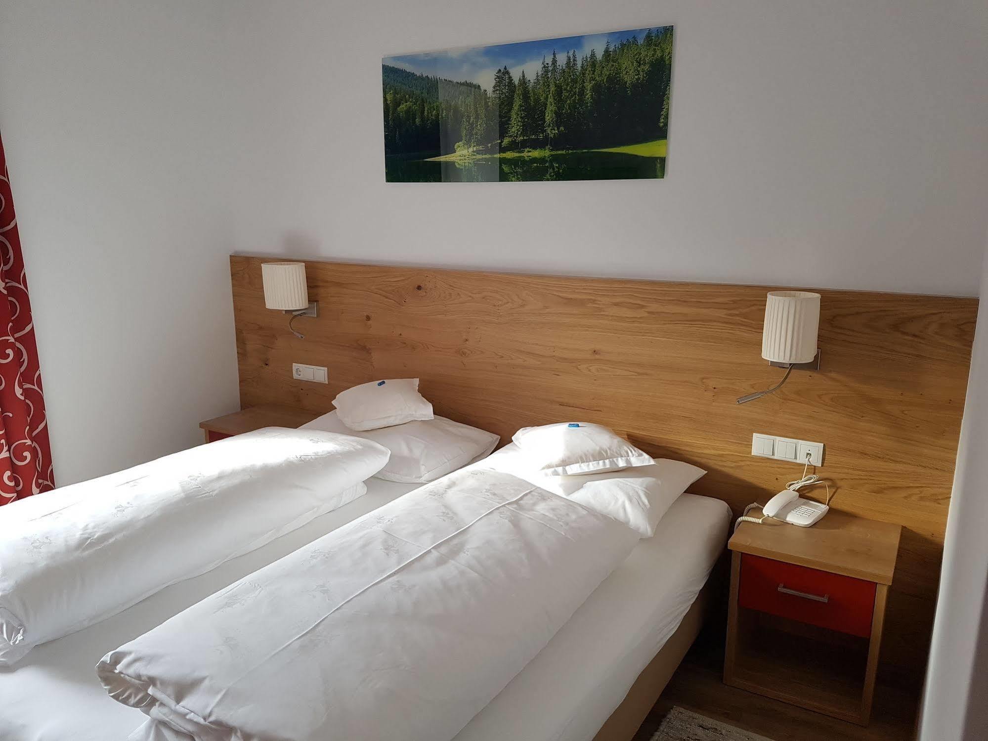 Hotel Dolomites Inn กานาเซย์ ภายนอก รูปภาพ