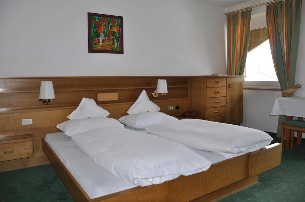 Hotel Dolomites Inn กานาเซย์ ภายนอก รูปภาพ