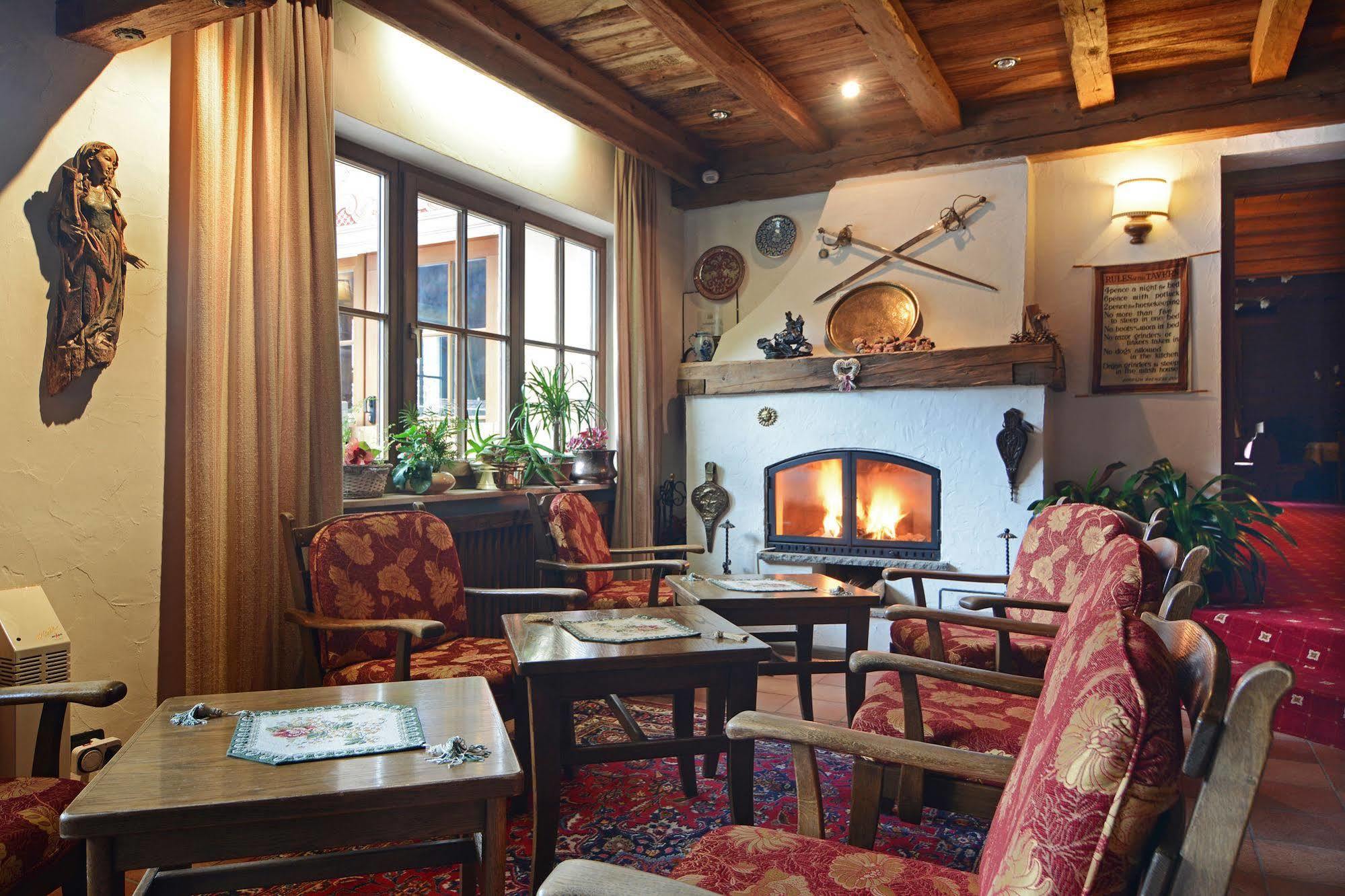 Hotel Dolomites Inn กานาเซย์ ภายนอก รูปภาพ
