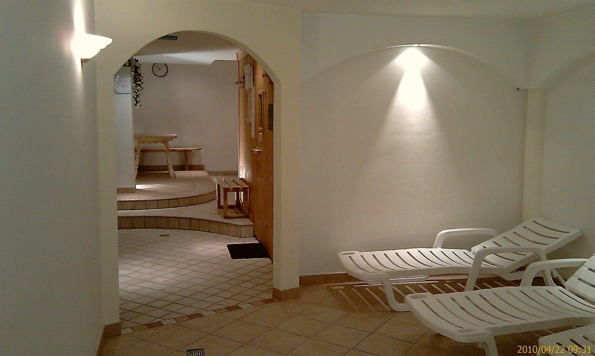 Hotel Dolomites Inn กานาเซย์ ภายนอก รูปภาพ